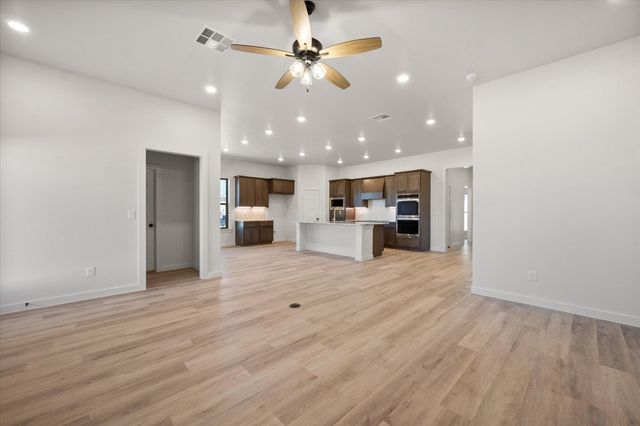 7010 16th Street, Lubbock, TX 79416