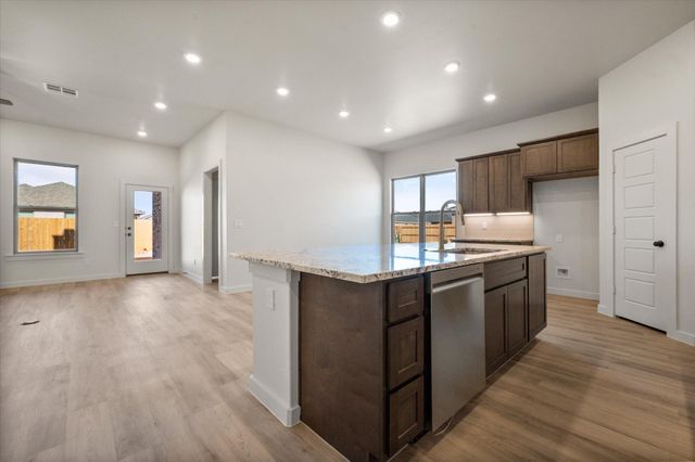 7010 16th Street, Lubbock, TX 79416