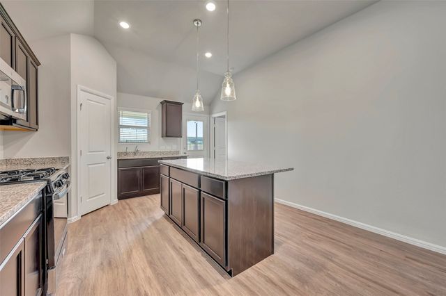 7003 Butterfield Drive, Sanger, TX 76266