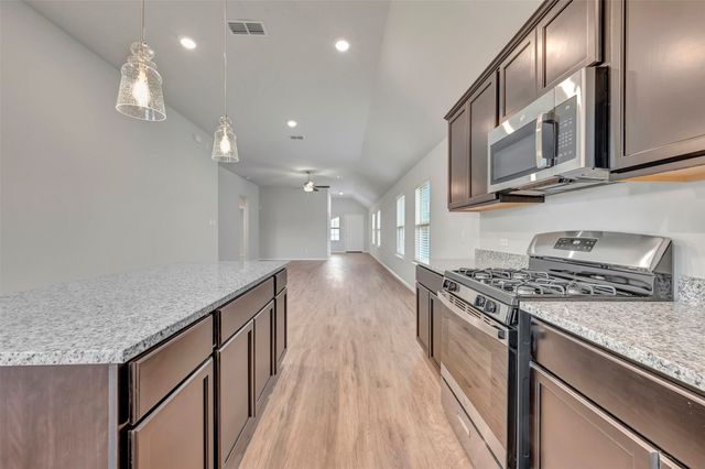7003 Butterfield Drive, Sanger, TX 76266