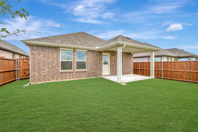 7003 Butterfield Drive, Sanger, TX 76266