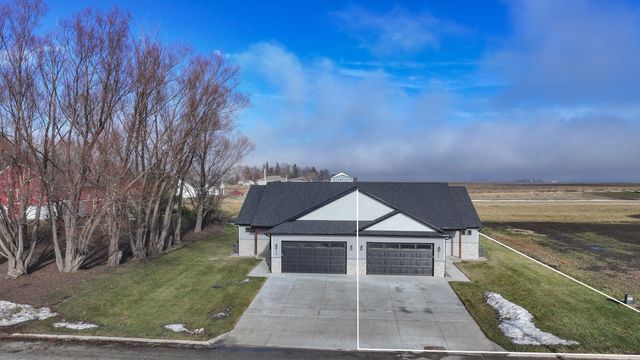 204 E Lillian Avenue, Conrad, IA 50621