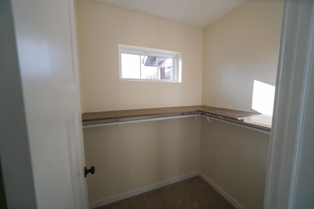 204 E Lillian Avenue, Conrad, IA 50621