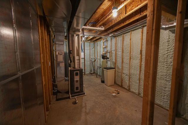 204 E Lillian Avenue, Conrad, IA 50621