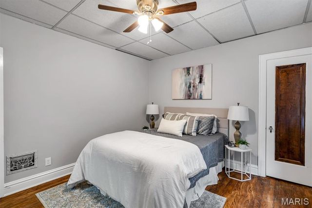 5185 Goethe Avenue, St Louis, MO 63109