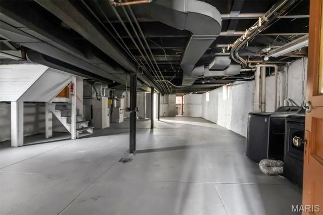 5185 Goethe Avenue, St Louis, MO 63109