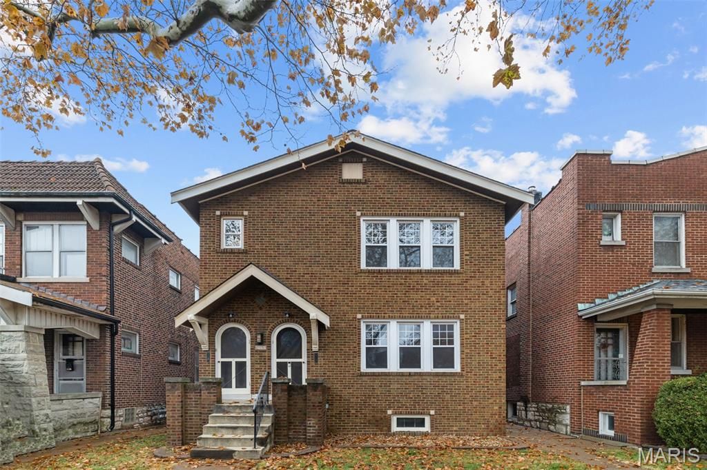 5185 Goethe Avenue, St Louis, MO 63109