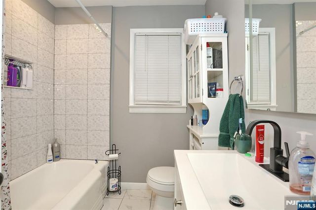 655 Hamilton Avenue, Ridgefield, NJ 07657