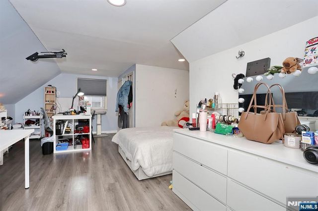 655 Hamilton Avenue, Ridgefield, NJ 07657