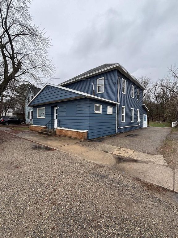 123 E South Lake Street, Hancock, WI 54943