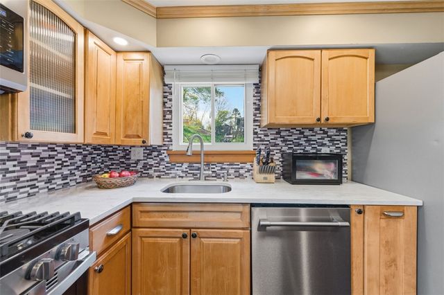 1166 Sarah Street, Bethel Park, PA 15102