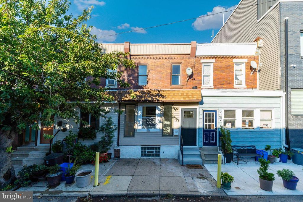2747 E PACIFIC ST, PHILADELPHIA, PA 19134 — exterior