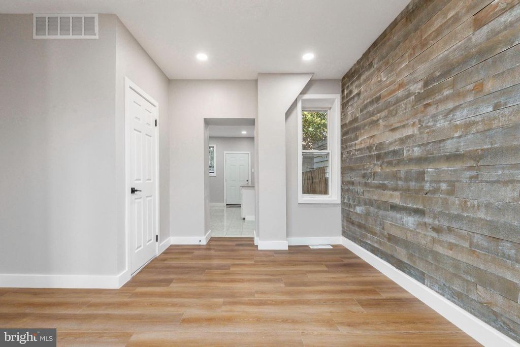 2747 E PACIFIC ST, PHILADELPHIA, PA 19134 — photo 5