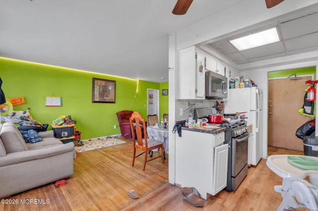 48 Stonehurst Boulevard C, Freehold, NJ 07728