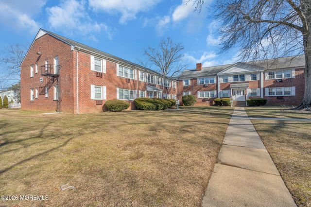 48 Stonehurst Boulevard C, Freehold, NJ 07728