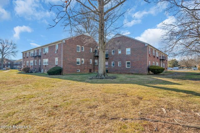 48 Stonehurst Boulevard C, Freehold, NJ 07728