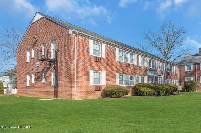 48 Stonehurst Boulevard C, Freehold, NJ 07728