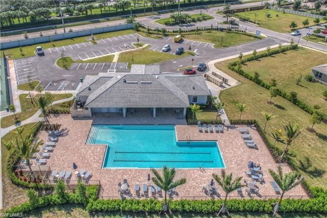 534 Kamari CV, Naples, FL 34114