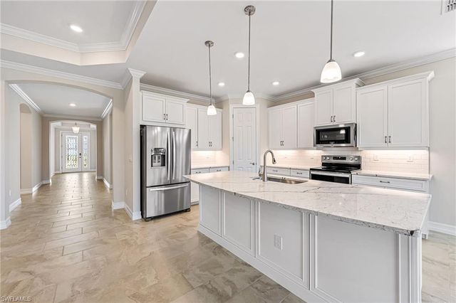 534 Kamari CV, Naples, FL 34114