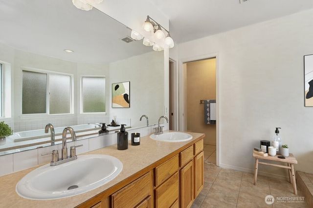 38060 38th Avenue S, Auburn, WA 98001
