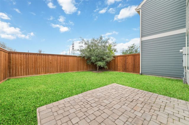 10974 Swang Link Drive, Houston, TX 77043