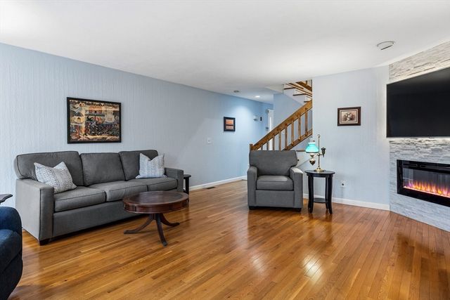 34 Danforth 34, Haverhill, MA 01830