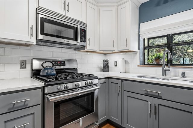 34 Danforth 34, Haverhill, MA 01830