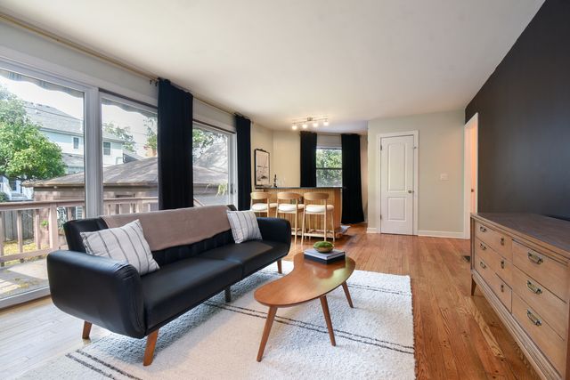 736 S Ashland Avenue, La Grange, IL 60525