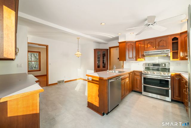 672 Old Waterbury Road, Southbury, CT 06488