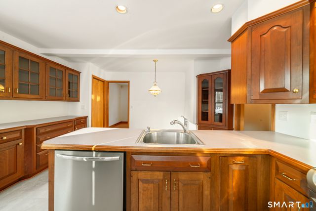 672 Old Waterbury Road, Southbury, CT 06488