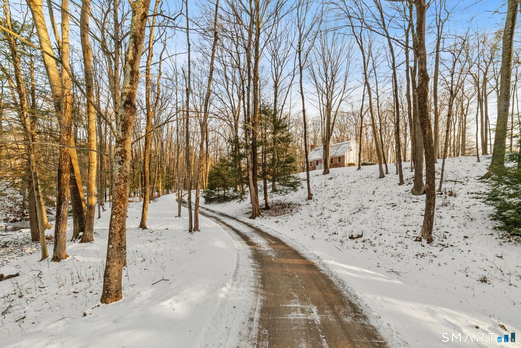 672 Old Waterbury Road, Southbury, CT 06488