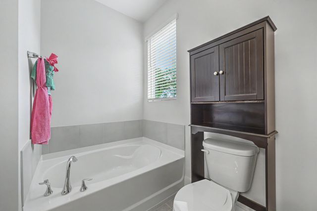 1054 Magnolia Warbler Way, Ravenel, SC 29470