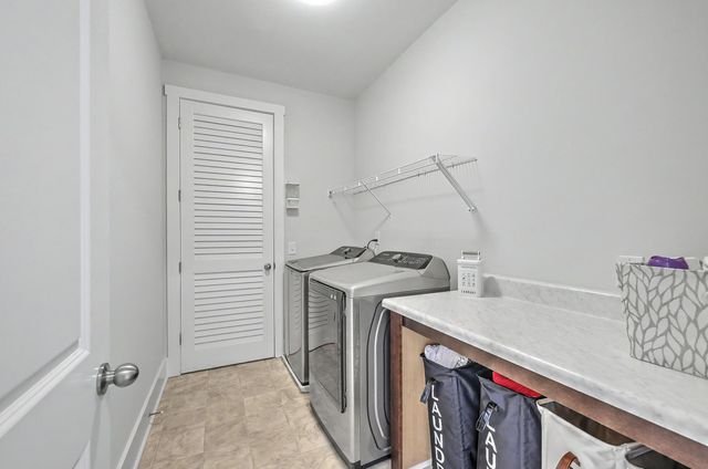 1054 Magnolia Warbler Way, Ravenel, SC 29470