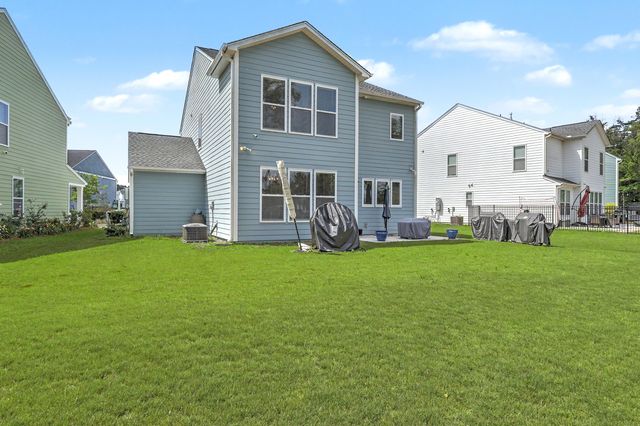 1054 Magnolia Warbler Way, Ravenel, SC 29470