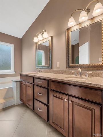 205 Harbour Pointe Drive, Wildwood, MO 63040