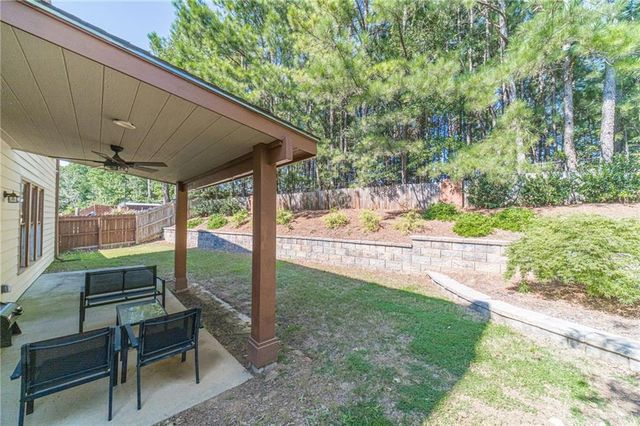 2073 Millcrest Drive, Hoschton, GA 30548