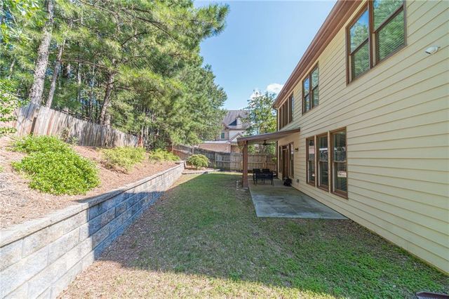 2073 Millcrest Drive, Hoschton, GA 30548