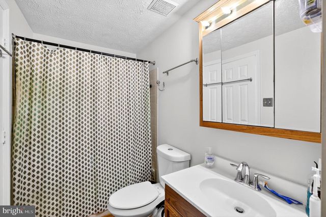 15400 NEMAN DR, Bowie, MD 20716