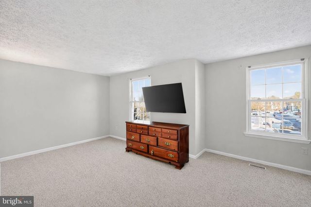 15400 NEMAN DR, Bowie, MD 20716