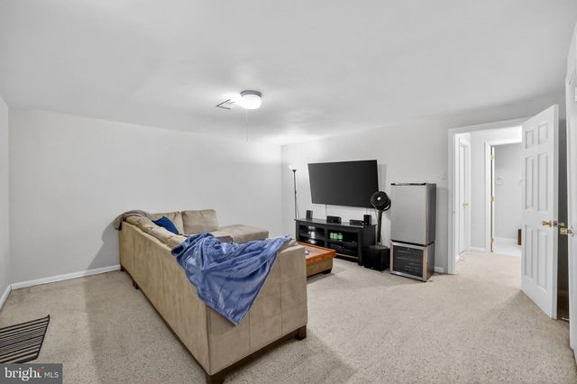 15400 NEMAN DR, Bowie, MD 20716