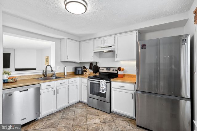 15400 NEMAN DR, Bowie, MD 20716