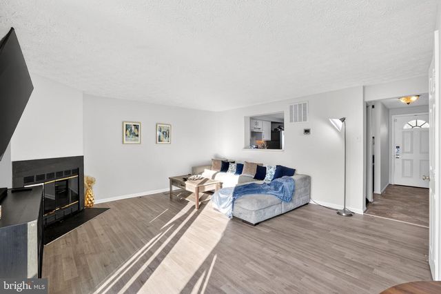 15400 NEMAN DR, Bowie, MD 20716