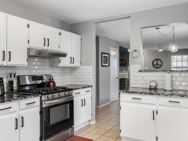 1104 Laurelleaf DR, Pflugerville, TX 78660