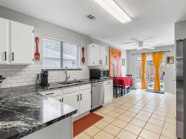 1104 Laurelleaf DR, Pflugerville, TX 78660
