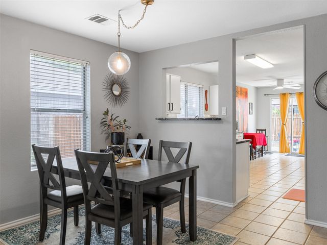 1104 Laurelleaf DR, Pflugerville, TX 78660