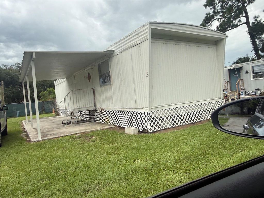 Image 9 of property listing at 6435 W HILLSBOROUGH AVENUE, Tampa, FL 33634