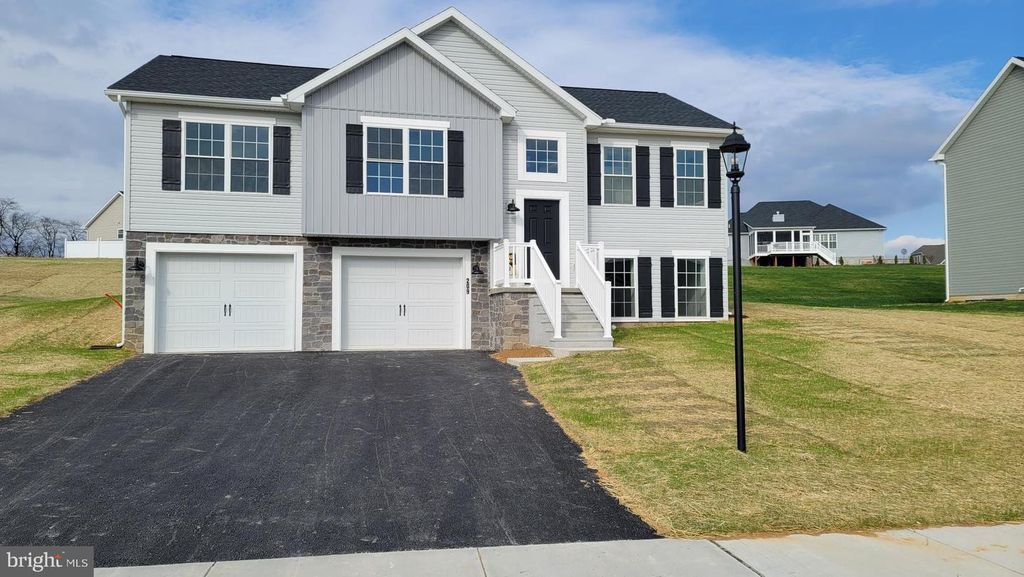 2670 VICTORIAN DR #LOT 73, Dover, PA 17315