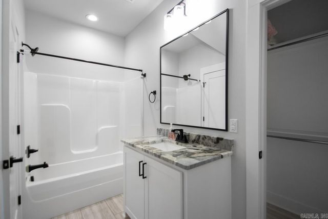 838 Belle Grove Loop, Benton, AR 72019