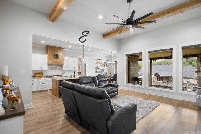 838 Belle Grove Loop, Benton, AR 72019