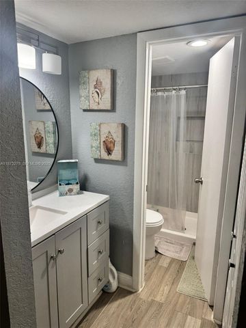 10332 Sunrise Lakes Boulevard 106, Sunrise, FL 33322